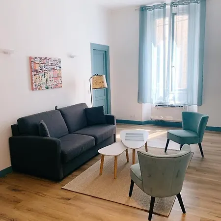 Au Cœur Du Vieil Appartement Antibes