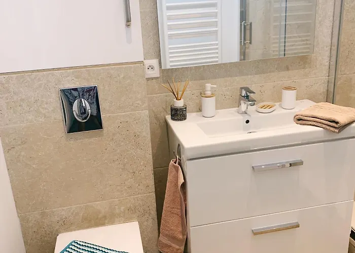Apartment Au Coeur Du Vieil Antibes