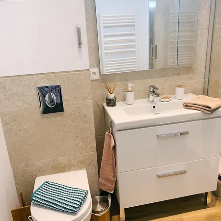 Appartement Au Coeur Du Vieil Antibes