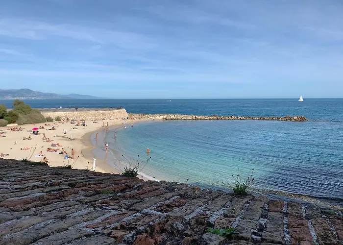 Au Coeur Du Vieil Antibes